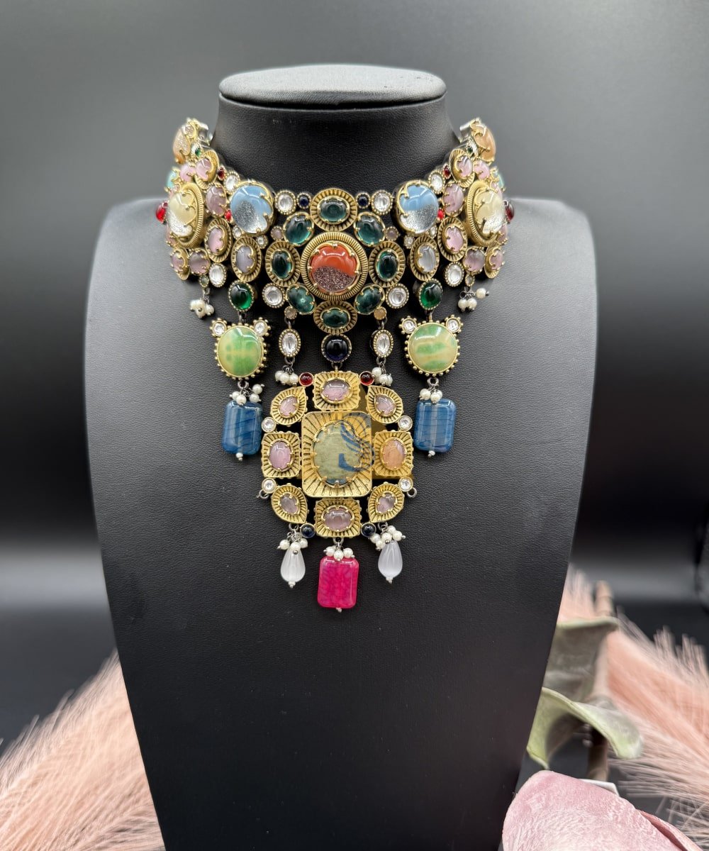 Sabyasachi Choker with Earings - Image 6