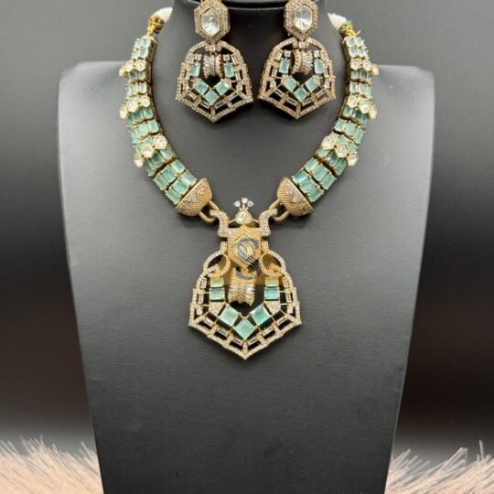 SARA Necklace